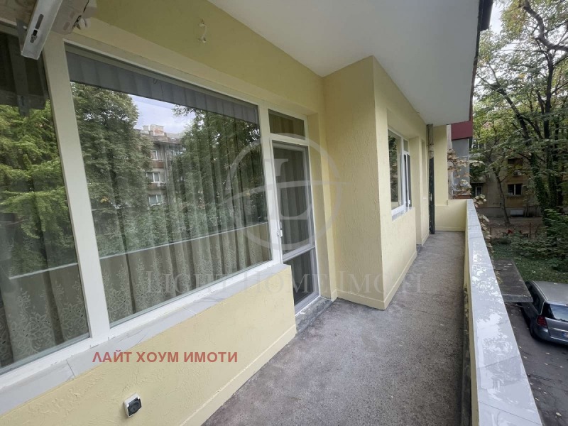 De inchiriat  2 dormitoare Plovdiv , Țentâr , 100 mp | 53845129 - imagine [16]