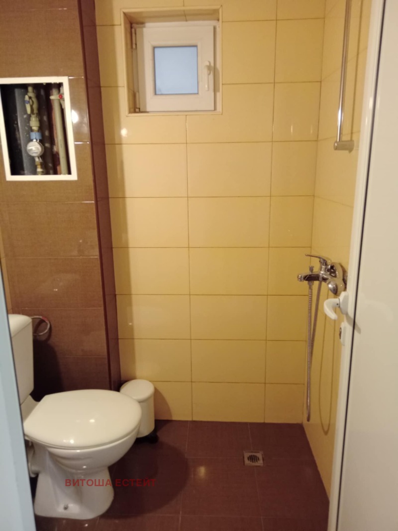 Te huur  Kantoor Sofia , Zona B-5 , 42 m² | 73700740 - afbeelding [4]