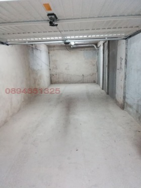 ГАРАЖ, ПАРКОМЯСТО, 30 m2