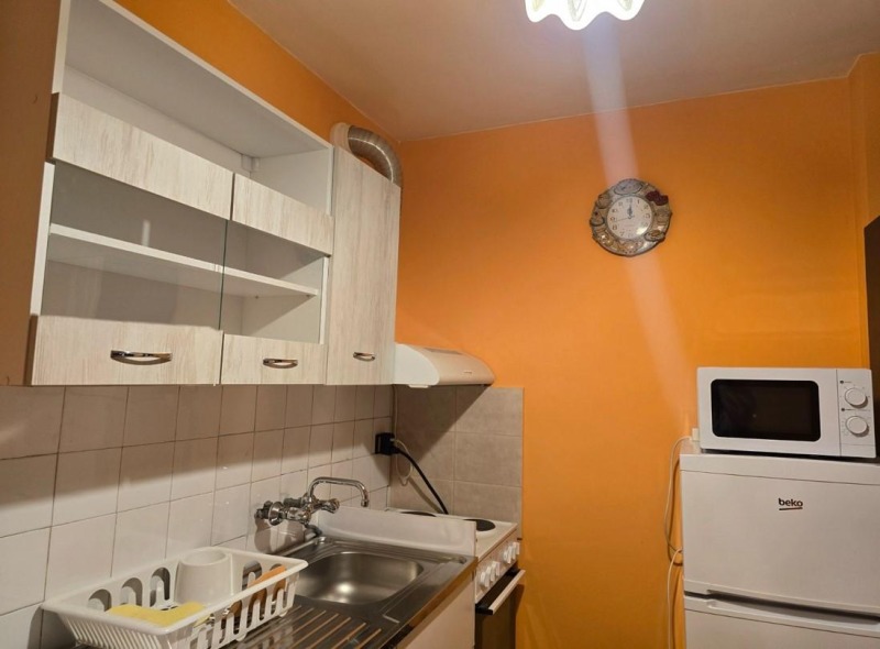 Te huur  Studio Sofia , Zona B-5 , 40 m² | 65694962 - afbeelding [3]