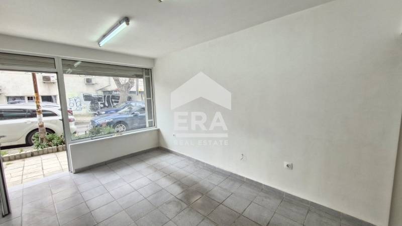 Дава под наем МАГАЗИН, гр. Варна, Гръцка махала, снимка 3 - Магазини - 52719055