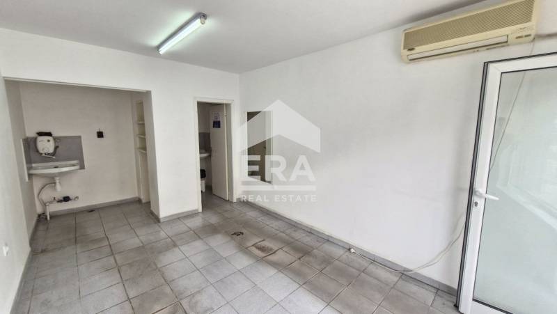 Дава под наем МАГАЗИН, гр. Варна, Гръцка махала, снимка 2 - Магазини - 52719055