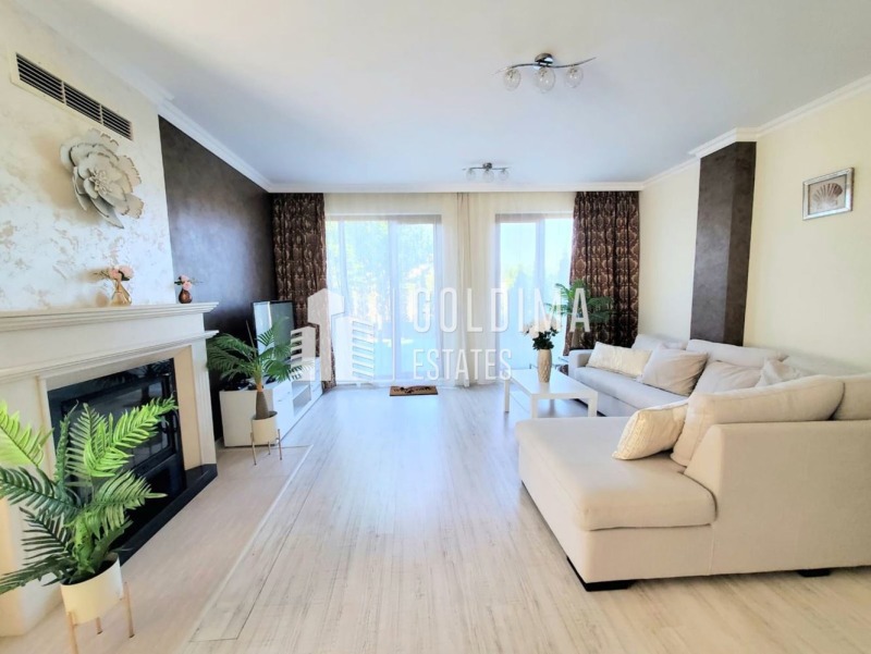 Издаје се  Кућа Бургас , Сарафово , 130 м2 | 20816426