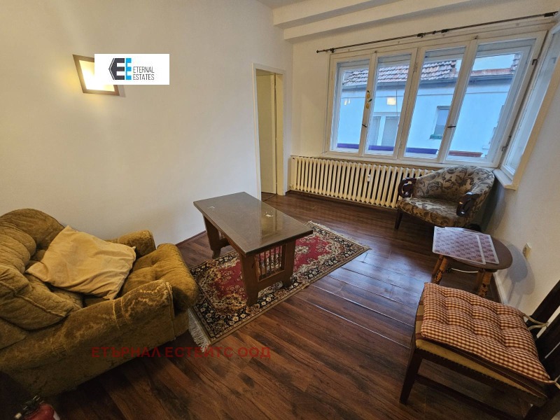 Дава под Наем 1-СТАЕН в град София, Център - 50 кв.м / 490 € » 958.36 лв., ЕТЪРНАЛ ЕСТЕЙТС ООД