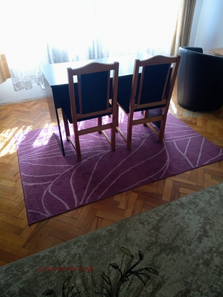 Издаје се  Соба Софија , Јaворов , 22 м2 | 64614368 - слика [2]