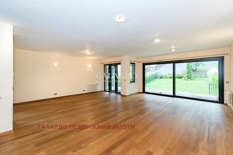 Kiadó  Ház Sofia , Bojana , 470 négyzetméter | 76070328 - kép [3]