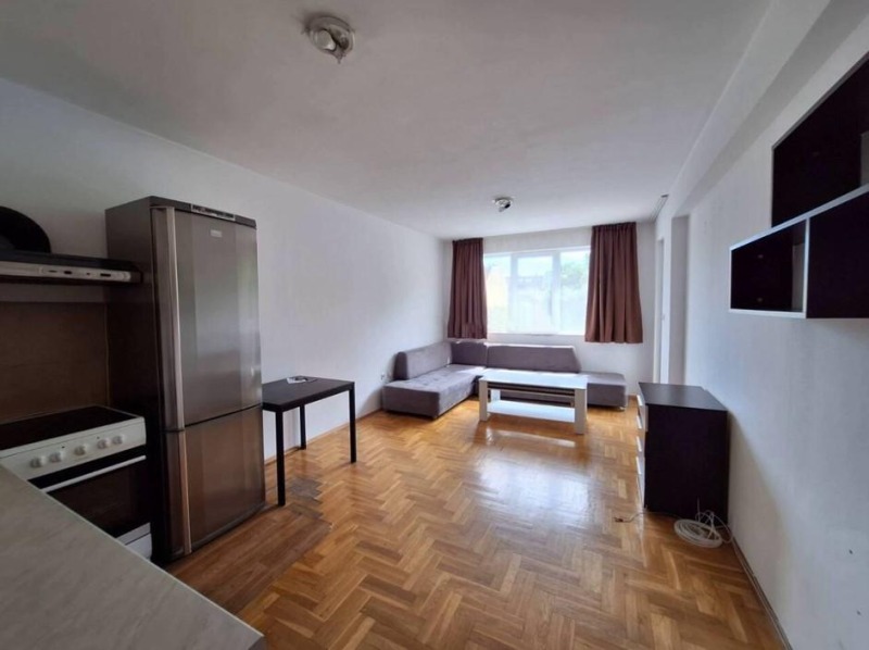 Da affittare  1 camera da letto Sofia , Zona B-18 , 75 mq | 33421798
