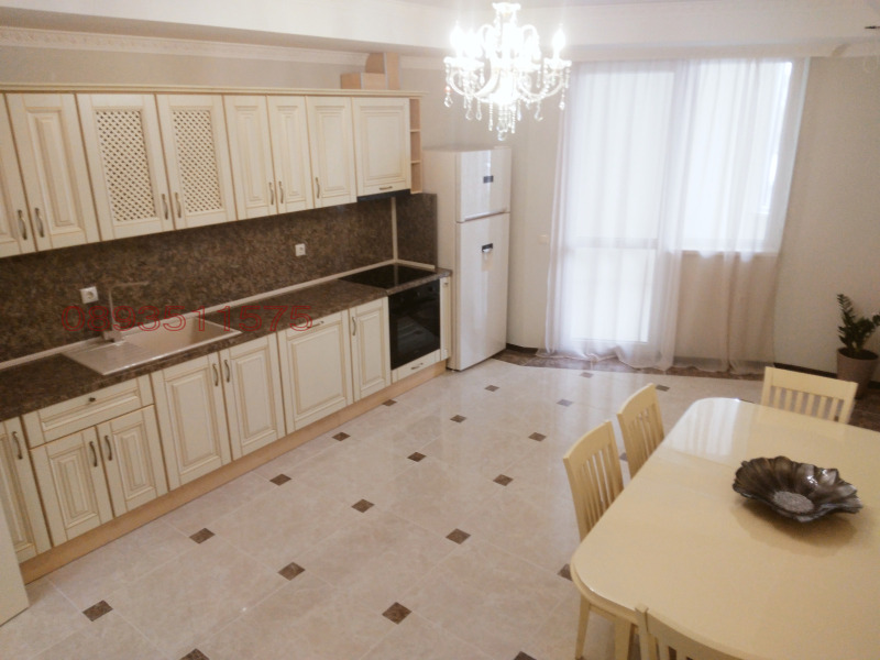 Te huur  3+ slaapkamer Varna , Mladost 2 , 300 m² | 79113309 - afbeelding [6]