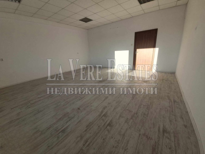 Te huur  Industrie gebouw Ruse , Promisjlena zona - Zapad , 3700 m² | 73366569 - afbeelding [15]