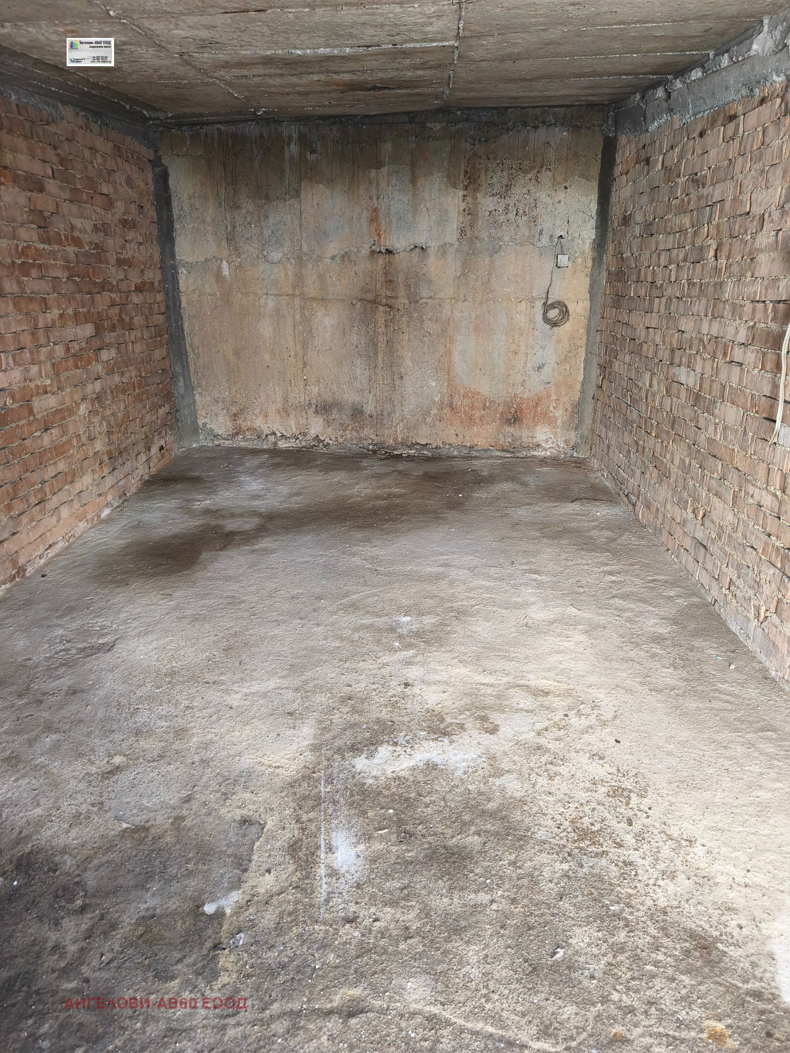 Дава под наем ГАРАЖ, ПАРКОМЯСТО, гр. Добрич, Червената пръст