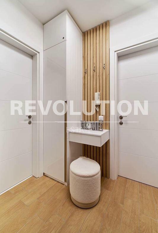 Дава под наем 2-СТАЕН, гр. Варна, Свети Никола, снимка 11 - Апартаменти - 52397365