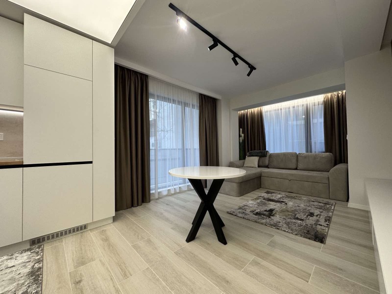 Дава под наем 3-СТАЕН, гр. Варна, ВИНС-Червен площад, снимка 3 - Апартаменти - 53096361