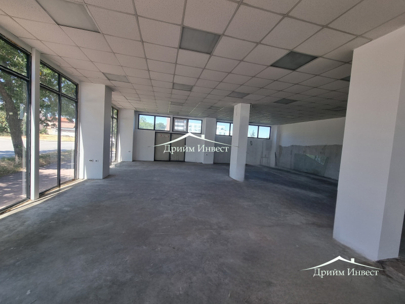 De inchiriat  Magazin Plovdiv , Cârșiiaca , 650 mp | 32459203 - imagine [3]