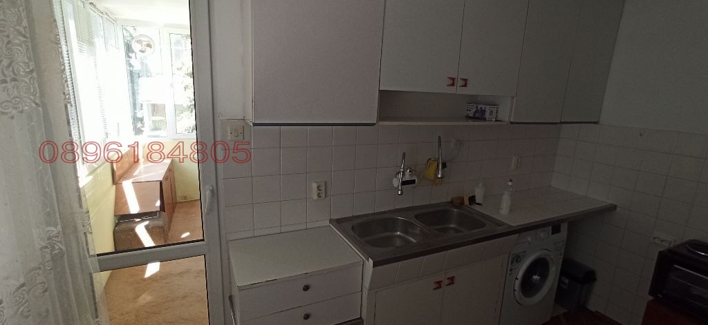 Дава под наем ЕТАЖ ОТ КЪЩА, гр. Шумен, Математическа гимназия, снимка 6 - Етаж от къща - 53850093