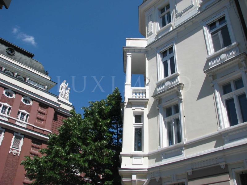 Дава под нем  Офис, град София, Център • 1 000 EUR • ID 52698994 — holmes.bg - [1] 