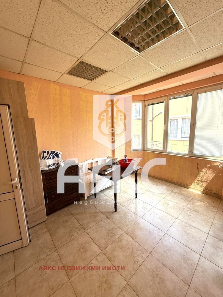 K pronájmu  Studio Sofia , Družba 1 , 22 m2 | 11756371 - obraz [2]