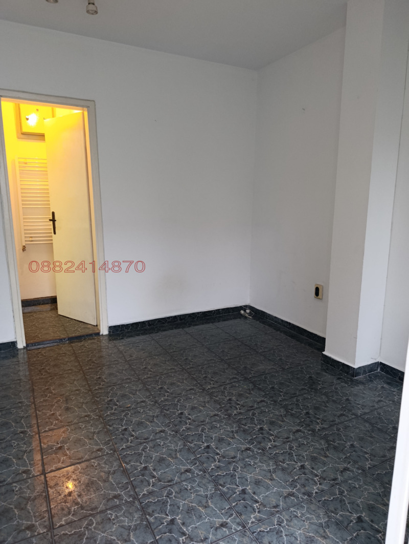 Дава под наем МАГАЗИН, гр. София, Център, снимка 11 - Магазини - 53514252