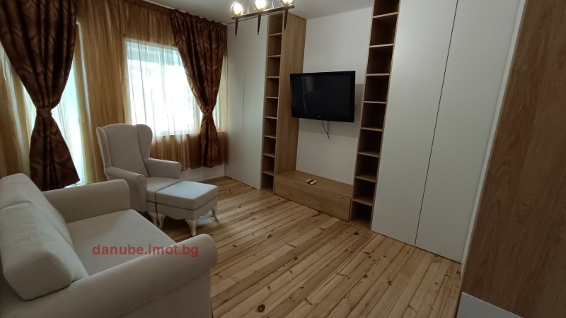 Te huur  2 slaapkamers Ruse , Tsentar , 70 m² | 33010420 - afbeelding [8]