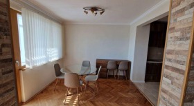 1 dormitor Colhozen pazar, Varna 3