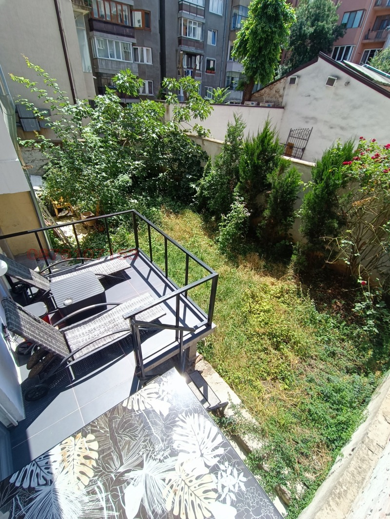 Издаје се  1 спаваћа соба Софија , Центар , 70 м2 | 58734691