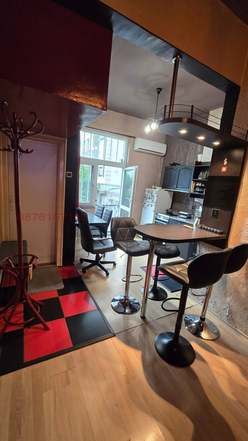 Издаје се  1 спаваћа соба Софија , Центар , 70 м2 | 58734691 - слика [3]