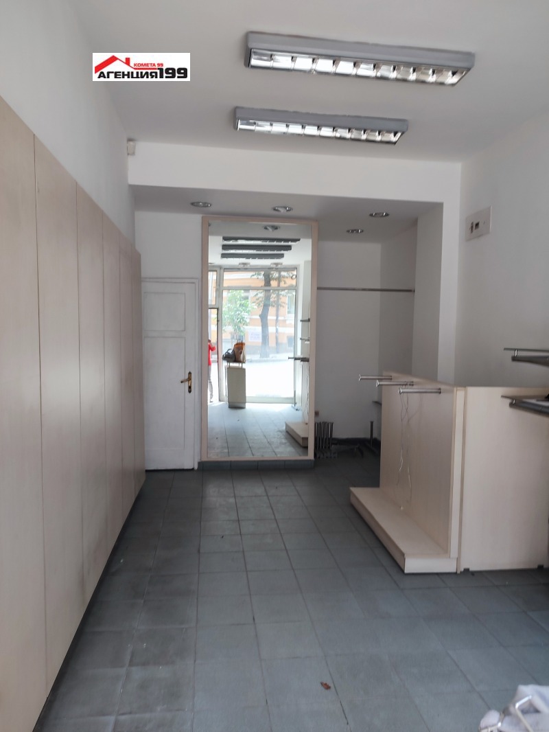 Дава под наем МАГАЗИН, гр. София, Модерно предградие