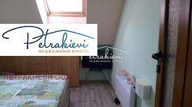 2 bedroom Vazrazhdane, Burgas 9