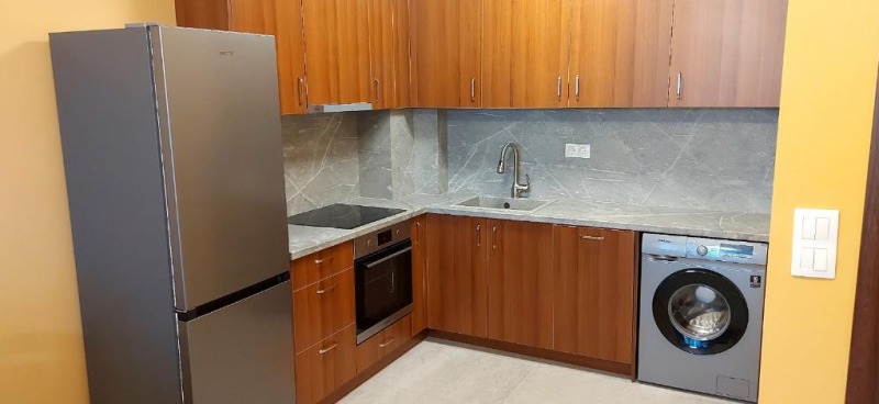 En renta  1 dormitorio Plovdiv , Tsentar , 73 metros cuadrados | 19801746