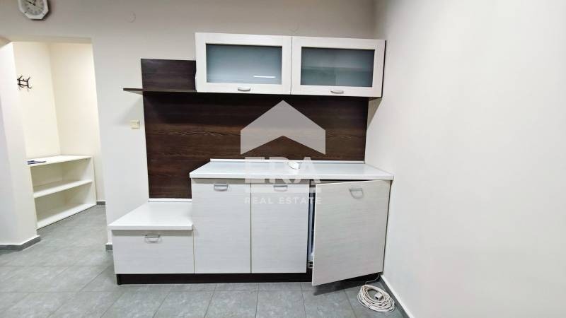Дава под наем ОФИС, гр. Търговище, Център, снимка 4 - Офиси - 53810523
