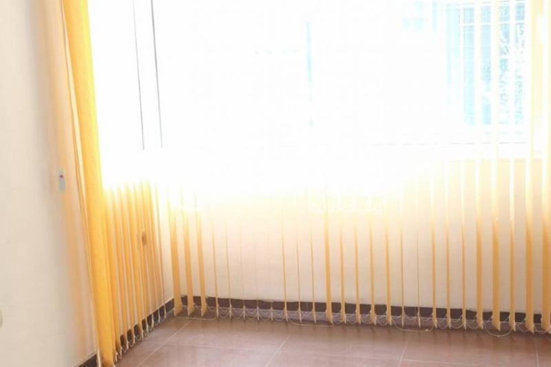 Дава под наем ОФИС, гр. Пловдив, Христо Смирненски, снимка 7 - Офиси - 52733360