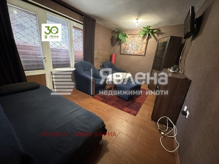 Дава под нем  1-стаен, град Варна, Левски 1 •  255 EUR • ID 46372648 — holmes.bg - [1] 