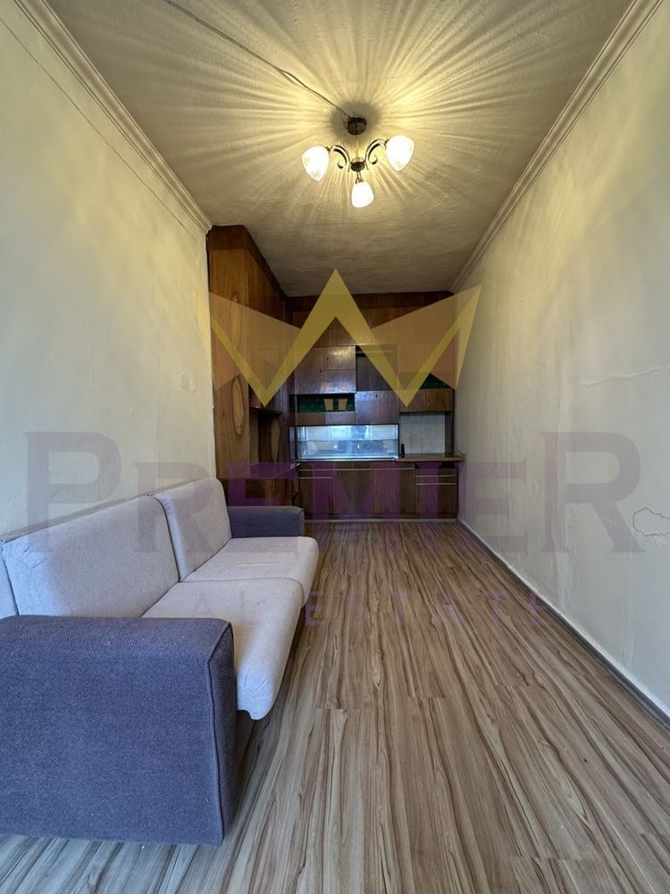 Дава под наем ЕТАЖ ОТ КЪЩА, гр. Варна, Кайсиева градина, снимка 3 - Етаж от къща - 53733563