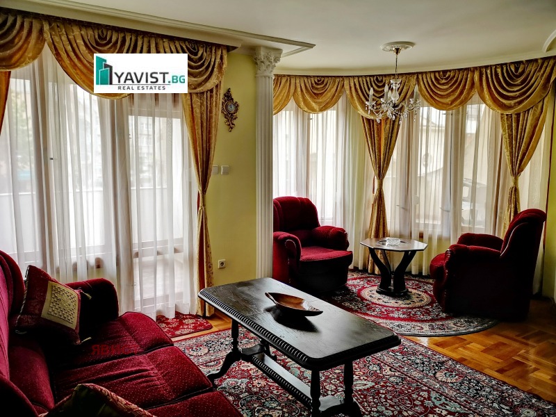 Дава под наем МНОГОСТАЕН, гр. Бургас, Център