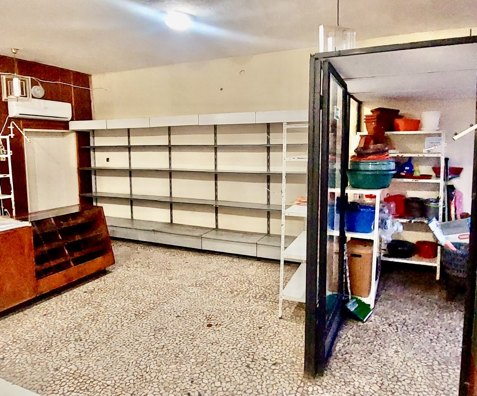 Дава под наем МАГАЗИН, гр. Шабла, област Добрич, снимка 2 - Магазини - 50716058