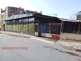 Industrie gebouw Aksakovo, regio Varna 1