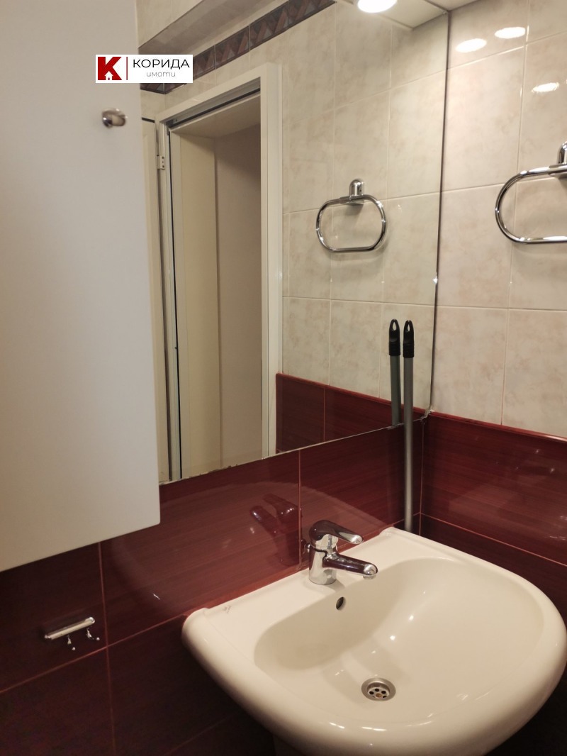 Дава под наем 3-СТАЕН, гр. София, Лозенец, снимка 12 - Апартаменти - 52478538