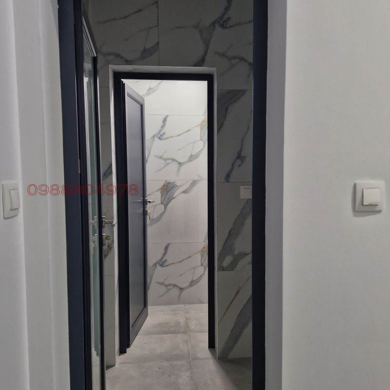 Дава под наем МАГАЗИН, гр. Пловдив, Христо Смирненски, снимка 4 - Магазини - 52919429