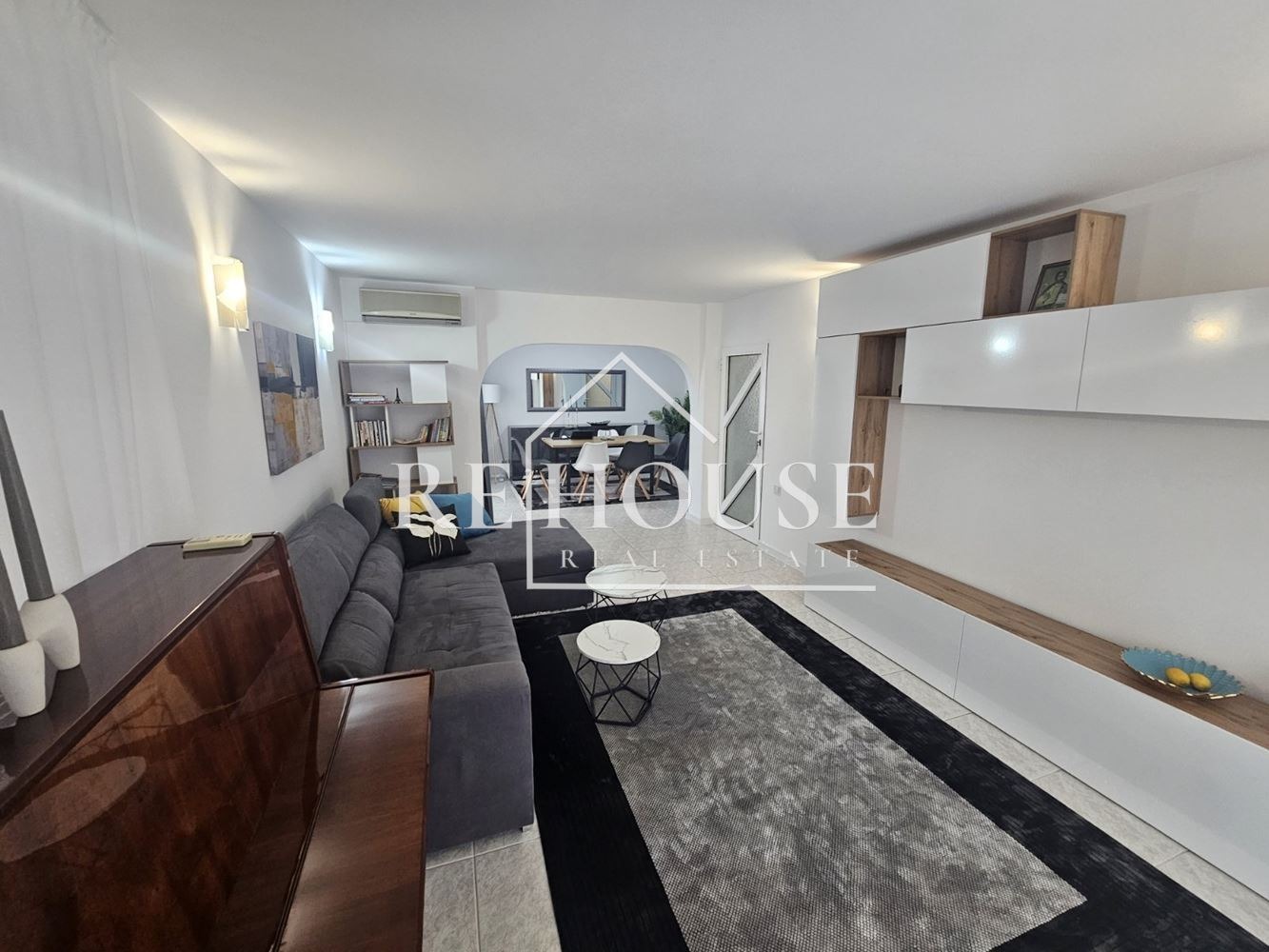 Дава под наем 3-СТАЕН, гр. Варна, Център, снимка 6 - Апартаменти - 54249988