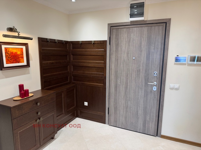 Дава под наем  4-стаен град София , Изгрев , 180 кв.м | 95042014 - изображение [17]