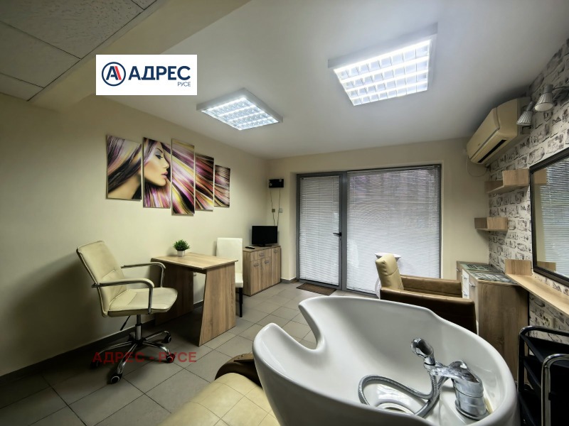 Дава под наем МАГАЗИН, гр. Русе, Център, снимка 4 - Магазини - 52774568