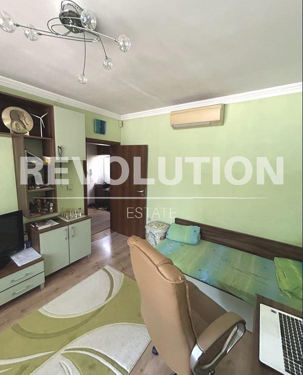 Дава под наем 4-СТАЕН, гр. Варна, Лятно кино Тракия, снимка 4 - Апартаменти - 52687452