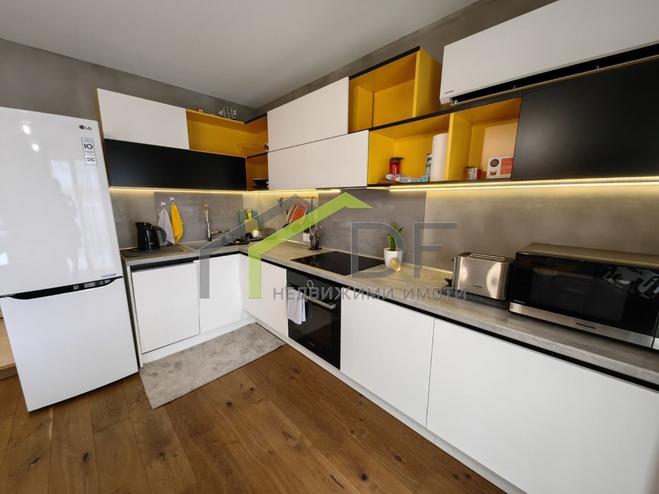 Дава под наем 2-СТАЕН, гр. Варна, Център, снимка 2 - Апартаменти - 54077211