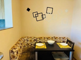2 Schlafzimmer WINS-Tscherwen ploshtad, Warna
