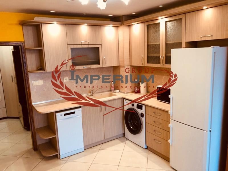 Под наем 2-СТАЕН, град Варна, Цветен квартал • 850 лв. / 434.60 € • 51763335 1