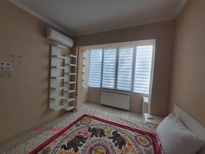 Дава под наем 3-СТАЕН, гр. София, Център, снимка 5 - Апартаменти - 52927781