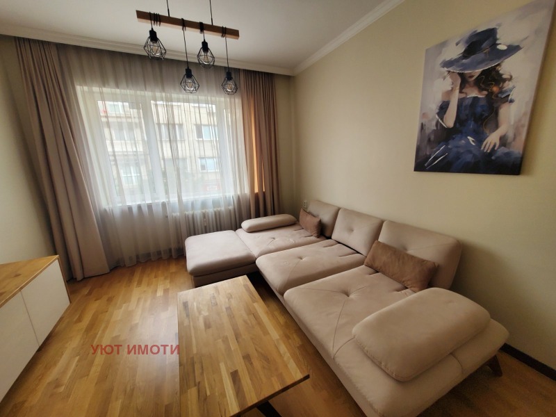 Дава под наем 3-СТАЕН, гр. София, Център, снимка 2 - Апартаменти - 52927781