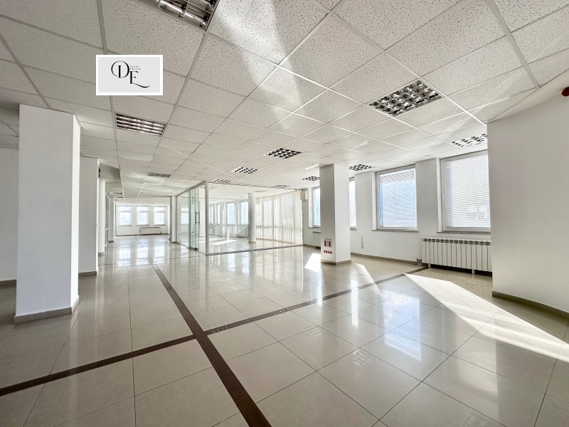 K pronájmu  Kancelář Sofia , Malinova dolina , 576 m2 | 98564379 - obraz [2]