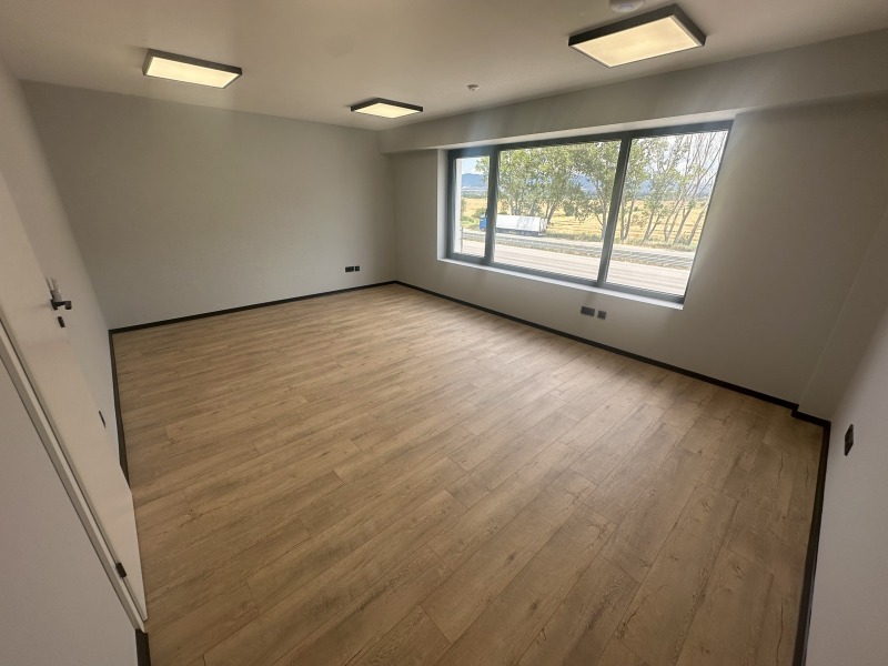 K pronájmu  Kancelář Sofia , Kremikovci , 43 m2 | 10209655