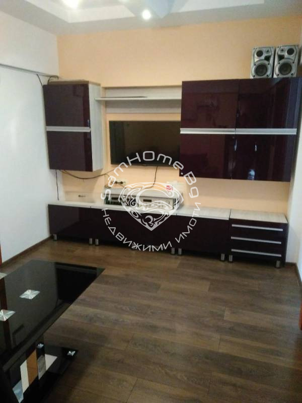 Издаје се  2 спаваће собе Варна , Центар , 90 м2 | 91925632