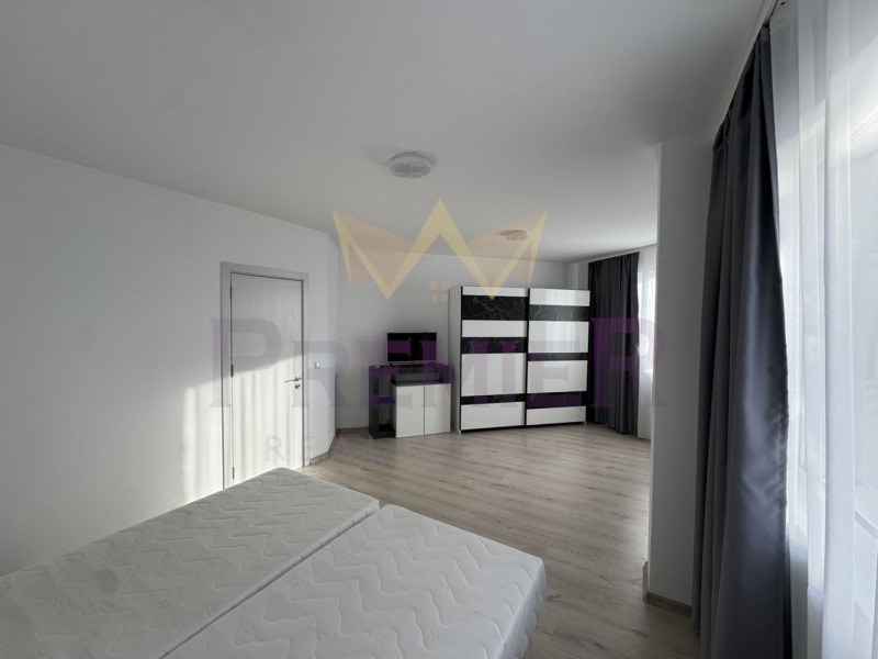 Дава под наем 3-СТАЕН, гр. Варна, Изгрев, снимка 6 - Апартаменти - 52636252